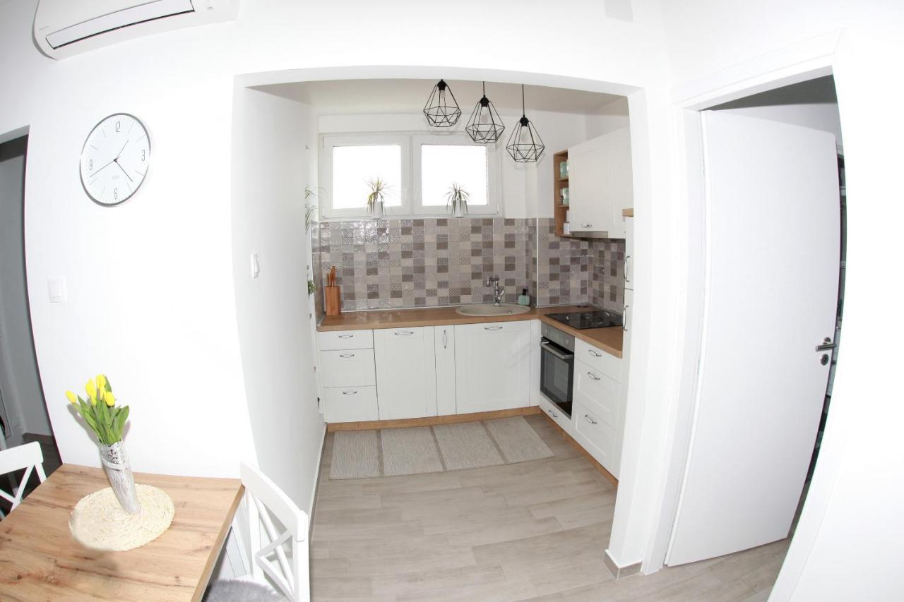 Apartment Lucija *