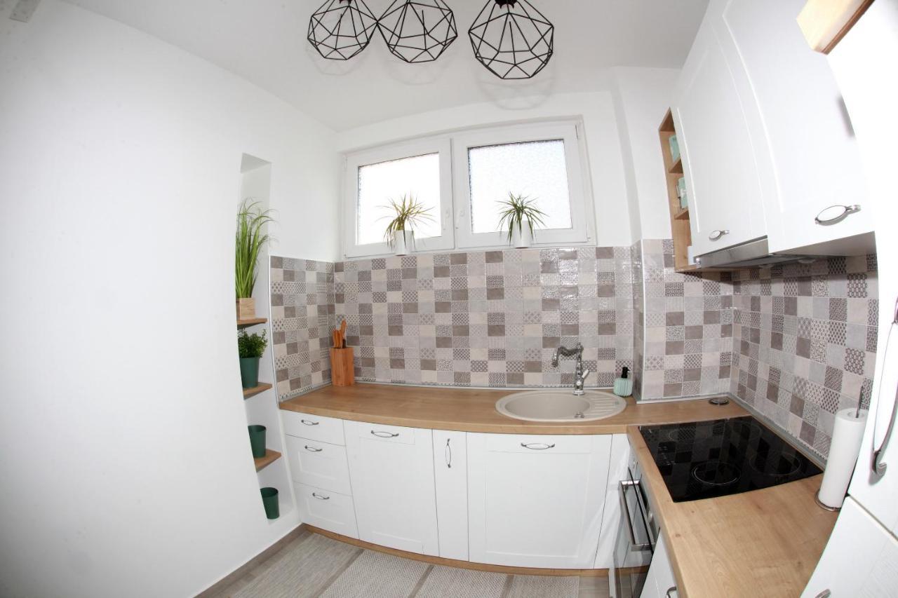Apartment Lucija *